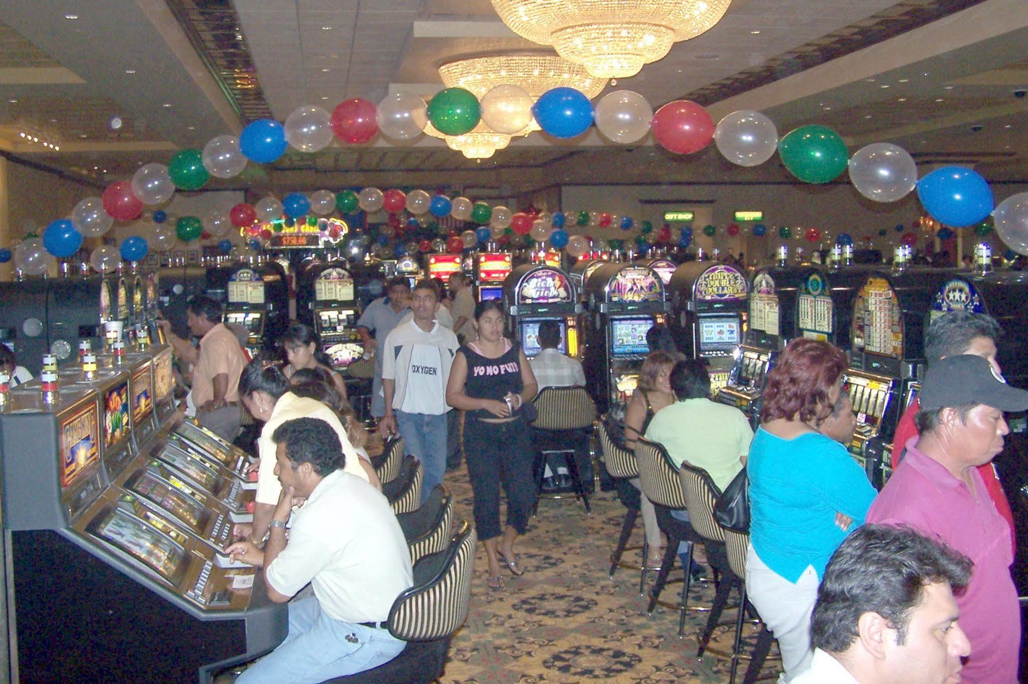 Las Vegas Hotel & Casino Corozal Town Esterno foto